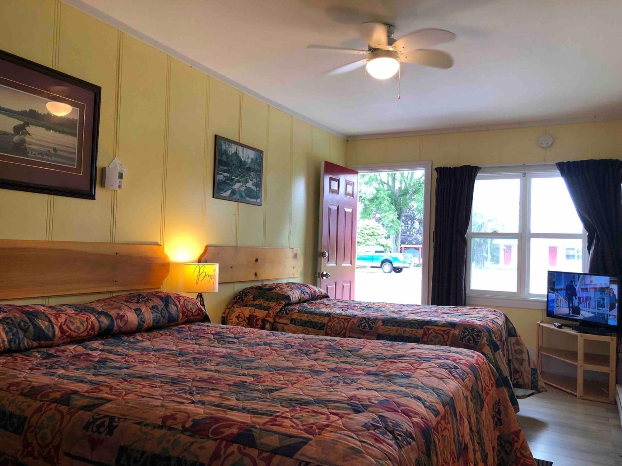 Lakelawn B&B And Motel Ярмут Екстер'єр фото